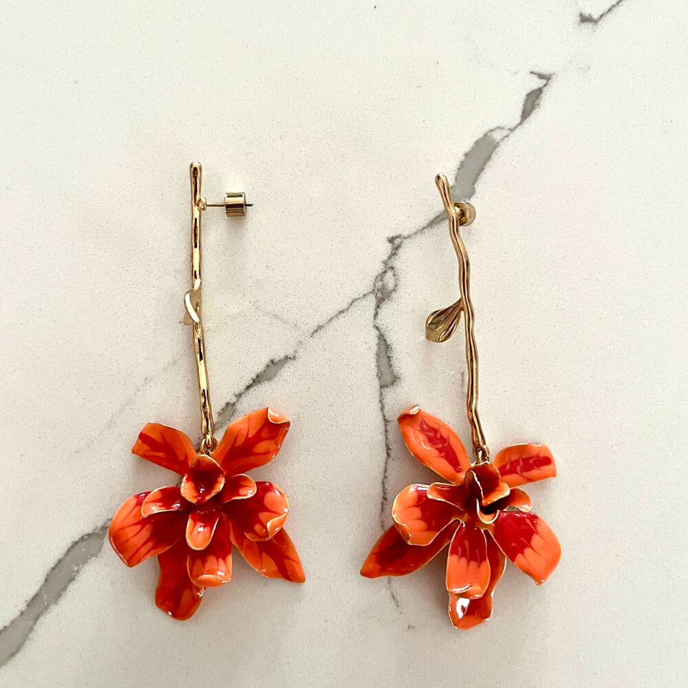Zara Resin Flower Stem Earrings View 2
